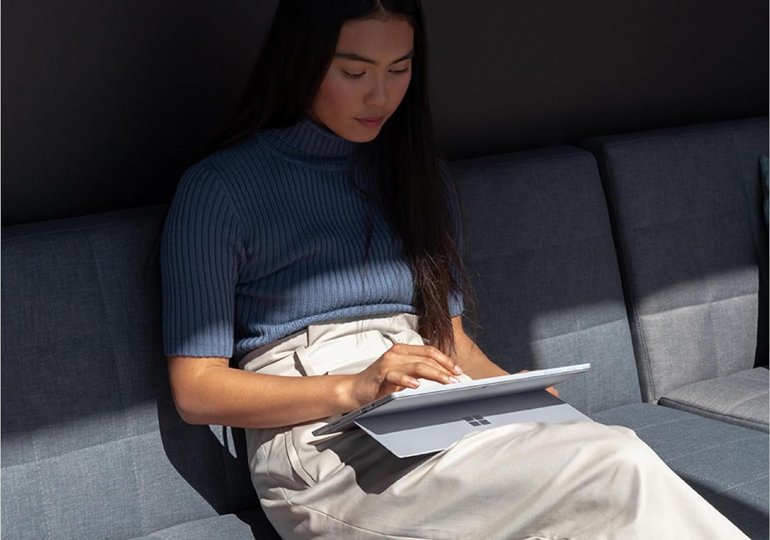 Microsoft Surface Pro 7 – 12.3" Touch-Screen - Intel Core i5-8GB Memory - 256GB SSD(Latest Model) – Platinum (PUV-00001), 8 GB Ram, 256 GB (Renewed)